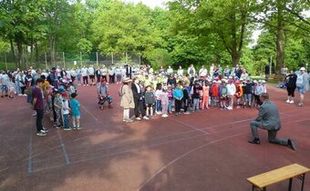 Kindergartenkinder toben sich im Europapark aus